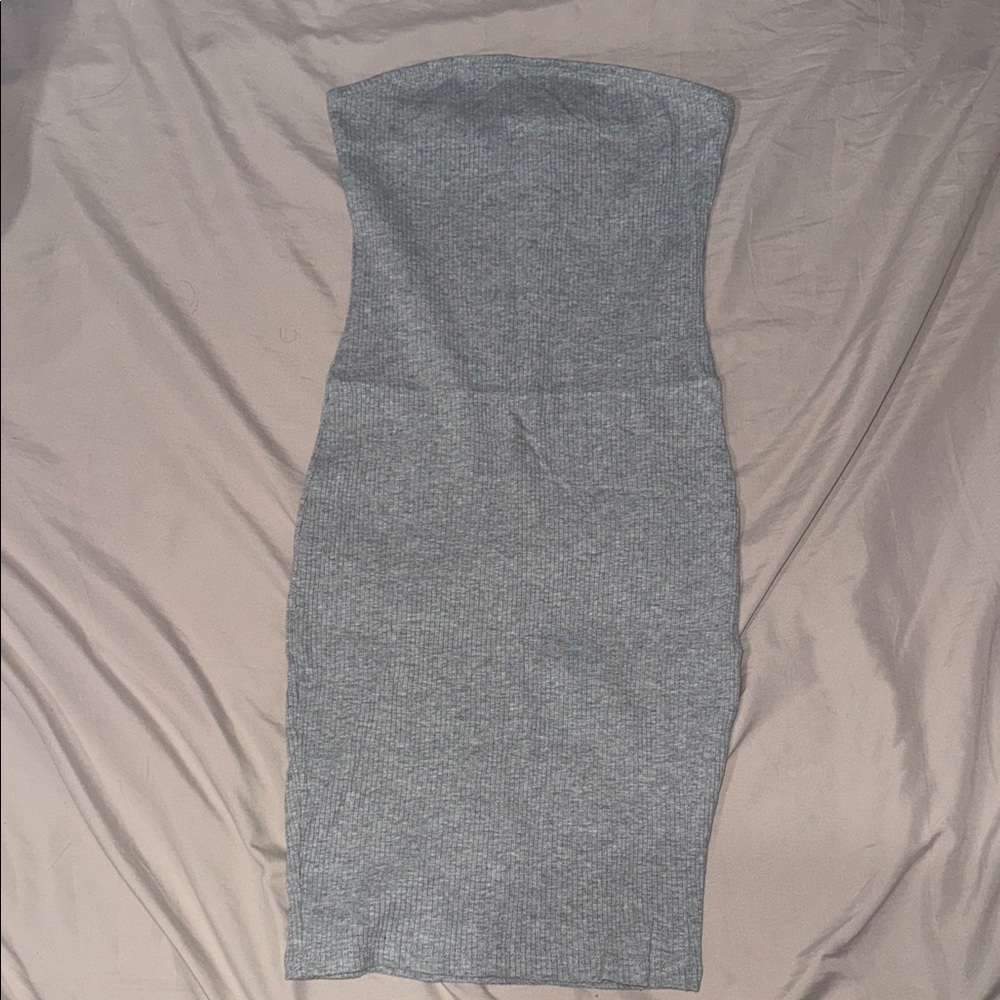 Elegant Gray Strapless Dress